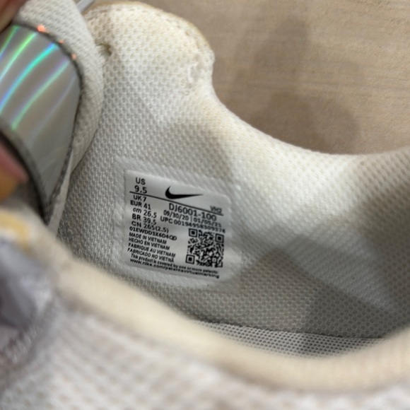 2021 Nike Air Max Excee “White Iridescent” - Picture 10 of 10